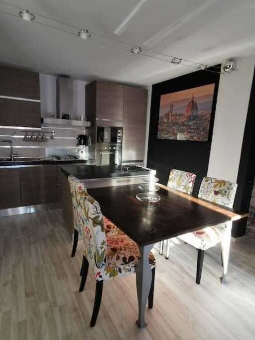 Il Nido Dell'Artista Apartment Pietrasanta Luaran gambar